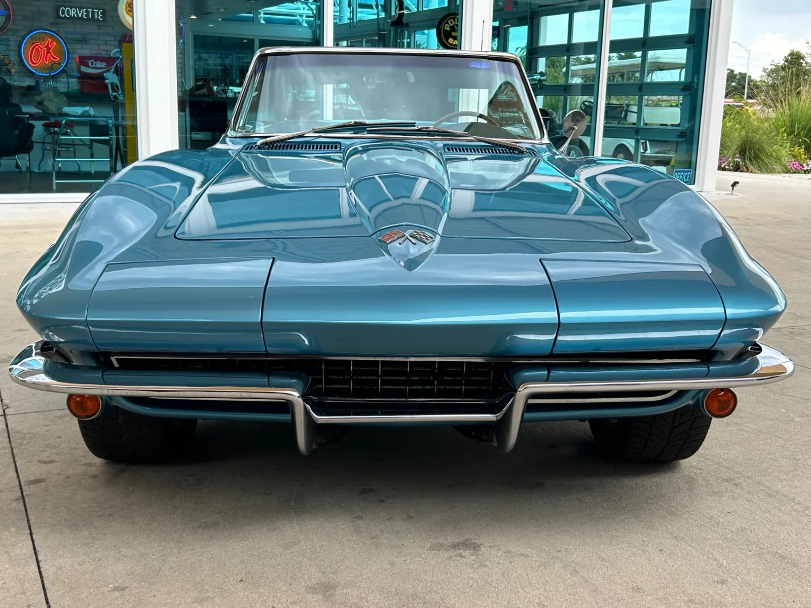 1965 Chevrolet Corvette photo 1