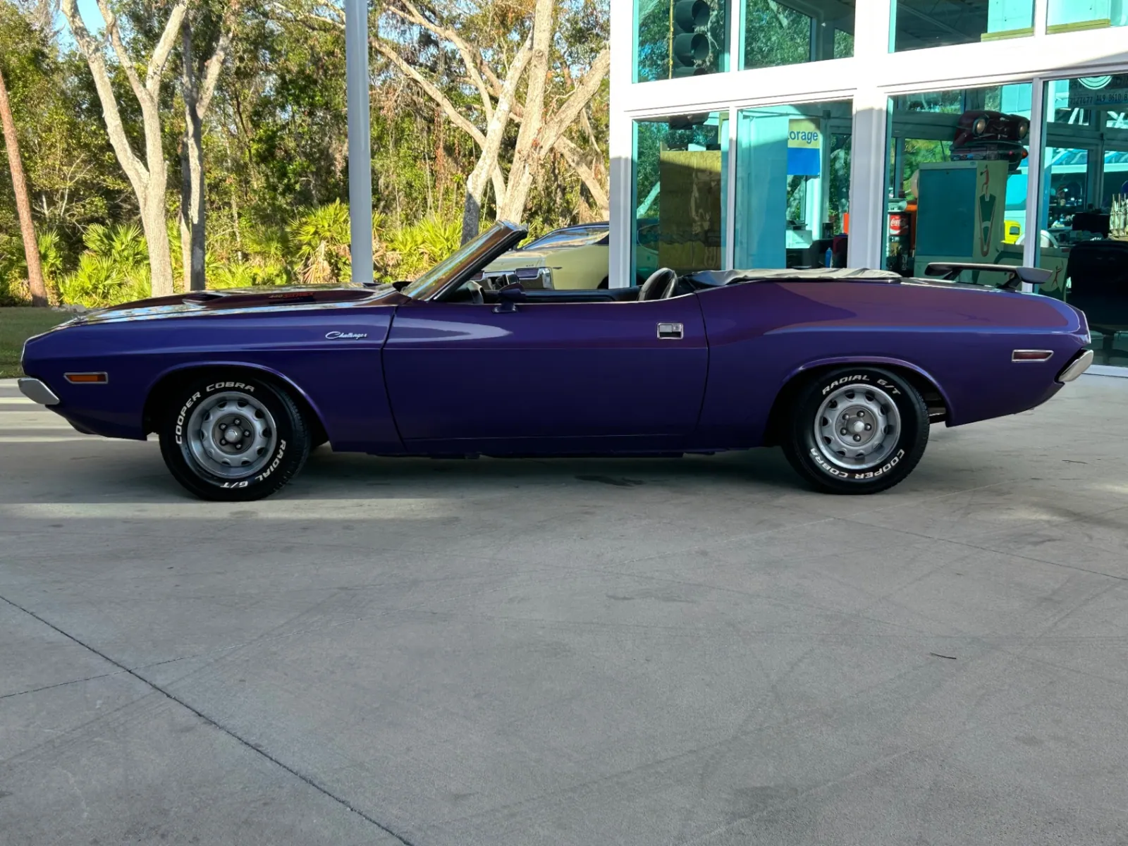 1970 Dodge Challenger photo 4